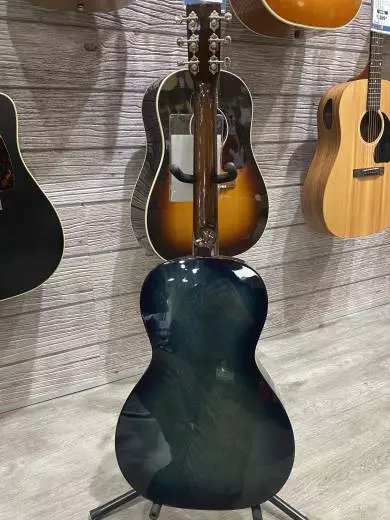 Art & Lutherie Roadhouse HG Indigo Burst 2